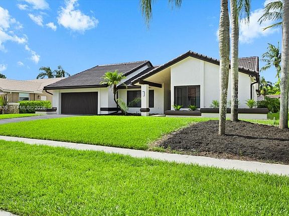 4th image of 9272 NW 18th St