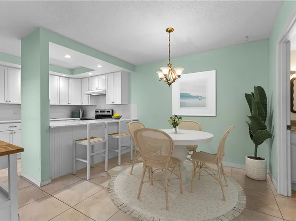 1166 6th Ave APT 19A, Vero Beach, FL 32960