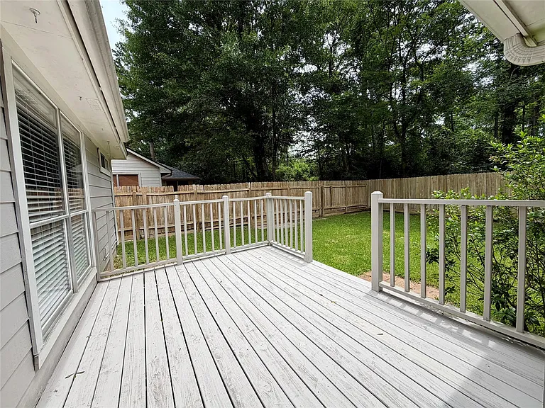 4006 Hunnington Dr — Photo 11