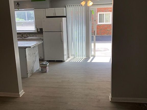 2nd image of 10901 S Keating Ave #1C