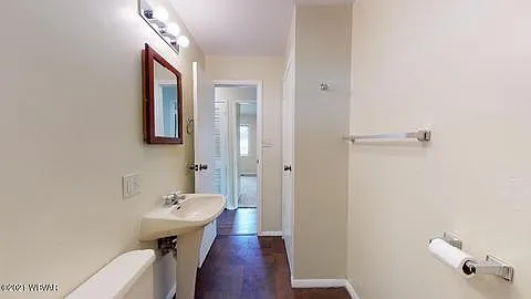 1529 Country Club Ln — Photo 12