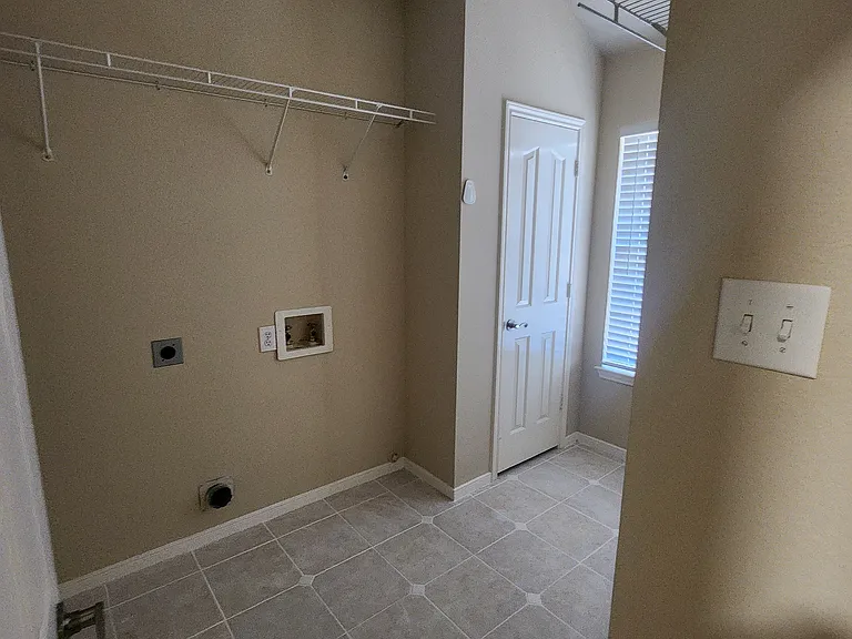 417 Saddlebrook Dr — Photo 26