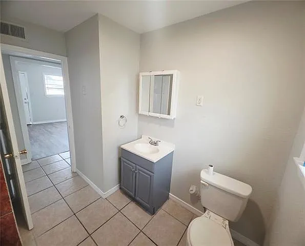 3 bed, 1.0 bath, 925 sqft, $1,195 — Photo 4
