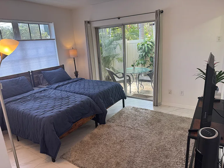 455 NE 16th Ave — Photo 3