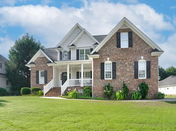 604 Woods Walk Ln, Rocky Mount, NC 27804