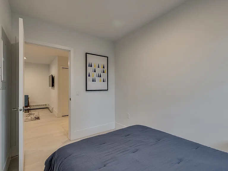 1425 Haro St #203 — Photo 17
