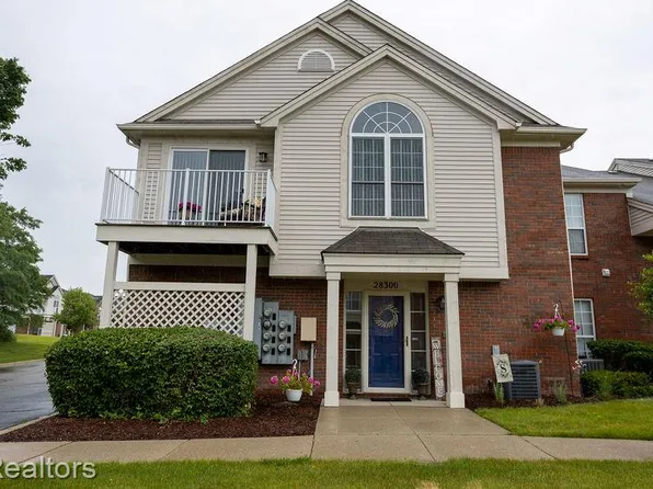 28300 Adler Park Dr S #228, New Baltimore, MI 48051