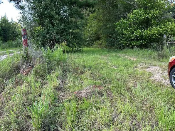 22 Slatten Dr, Carriere, MS 39426