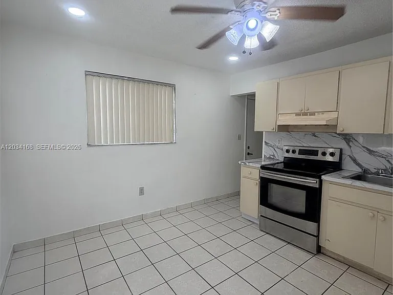 3821 SW 89th Ct #FRONT — Photo 7