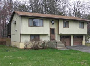 22 Shelley Rd, Poughkeepsie, NY 12603