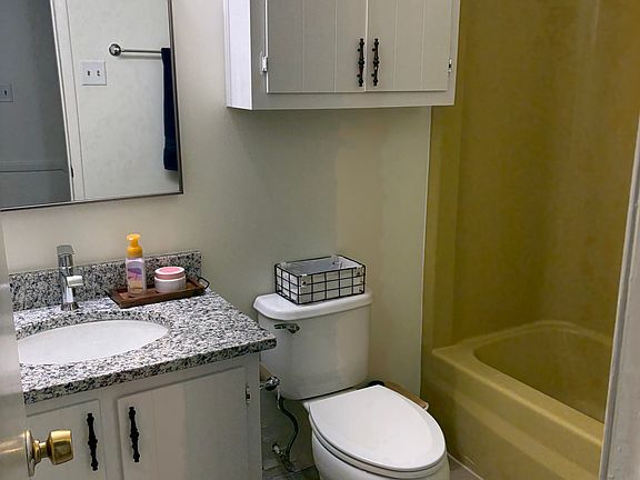 3rd image of 520 Elder St #520