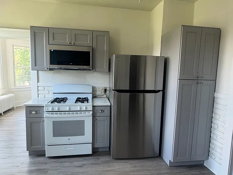 28 Gorski St #2 — Photo 3