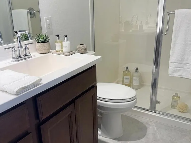 3807 S 65th Ave — Photo 11