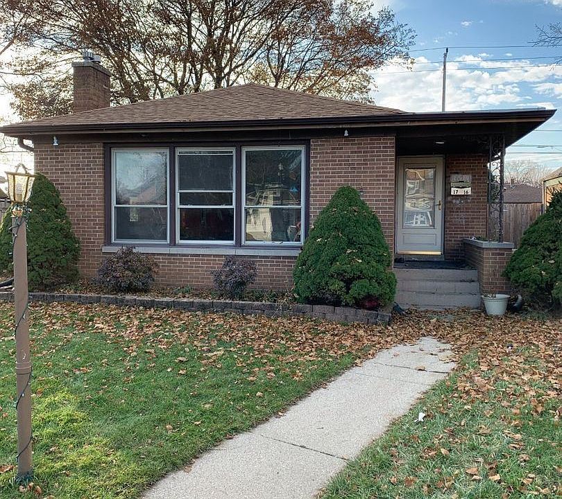 2nd image of 1716 Carlisle Ave