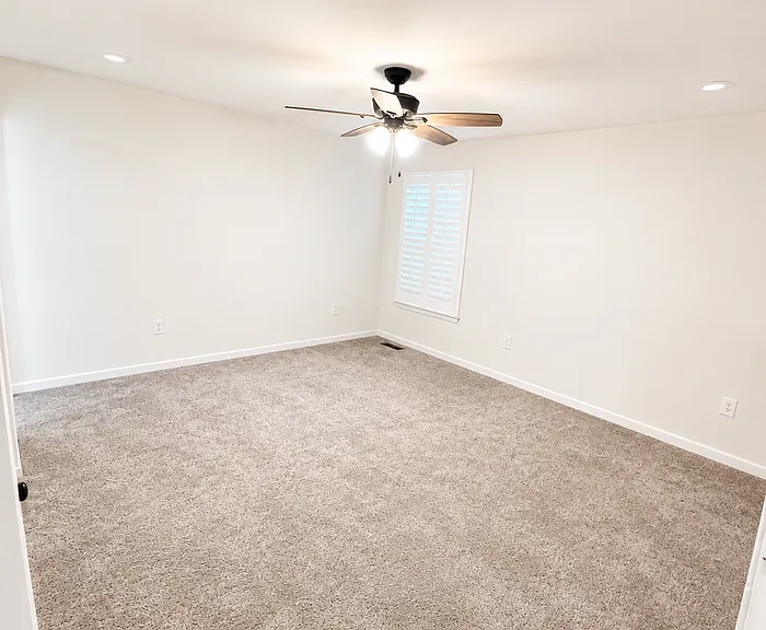102 Doctrine Dr — Photo 10