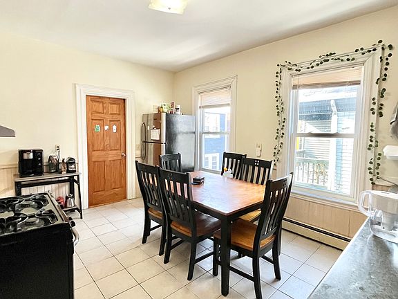 4th image of 103 Calumet St #3