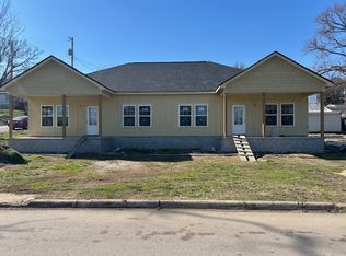 402 N 3rd St, Pulaski, TN 38478