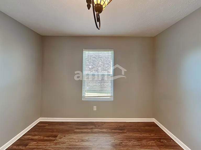 1010 Harmony Ln — Photo 7