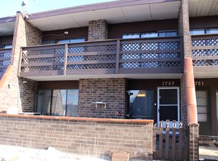 1702 Kenneth Cir, Elgin, IL 60120