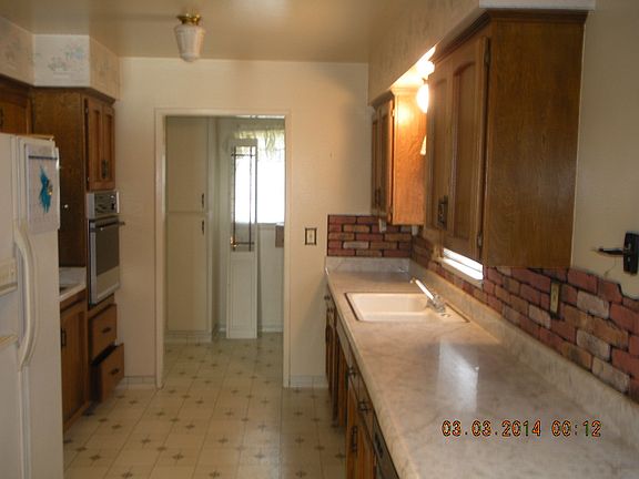 4th image of 1184 E 27th St