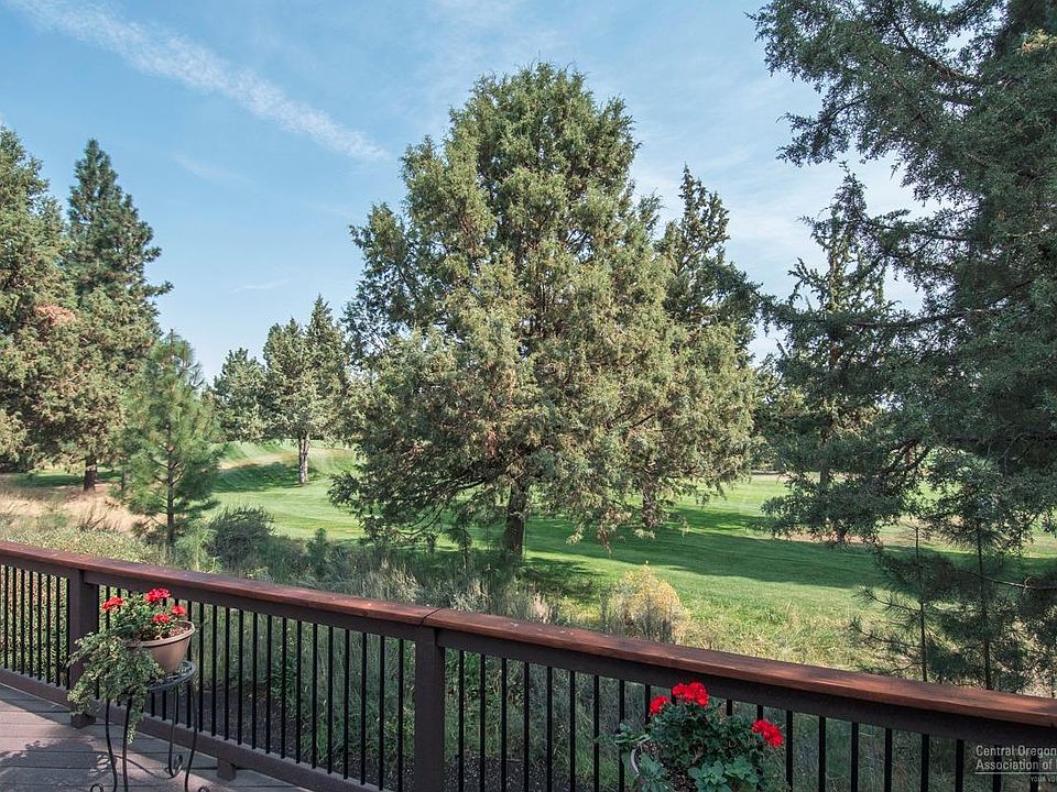 2nd image of 3026 NW Fairway Heights Dr