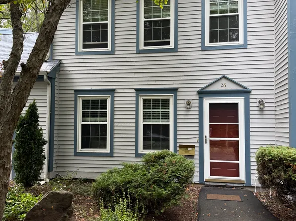 26 Glengarden St, Portland, ME 04103