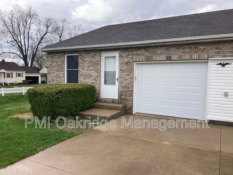 751 Campbell Rd — Photo 11