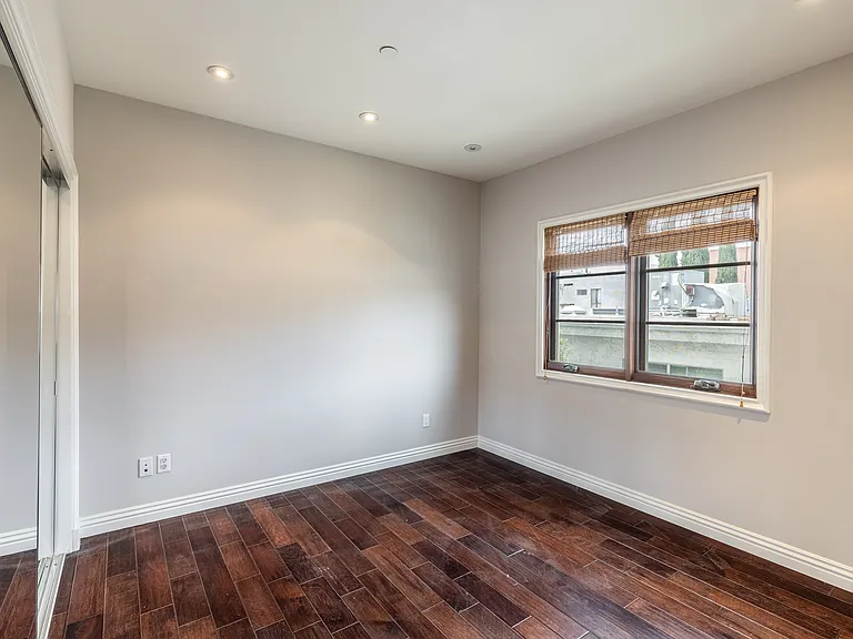 10707 W Missouri Ave #301 — Photo 19