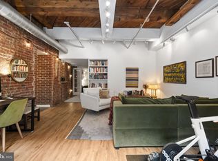 301 Race St APT C002, Philadelphia, PA