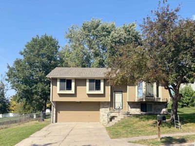 15322 Parker Plz, Omaha, NE, 68154