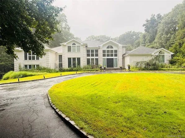 22 Evans Drive, Glen Head, NY 11545