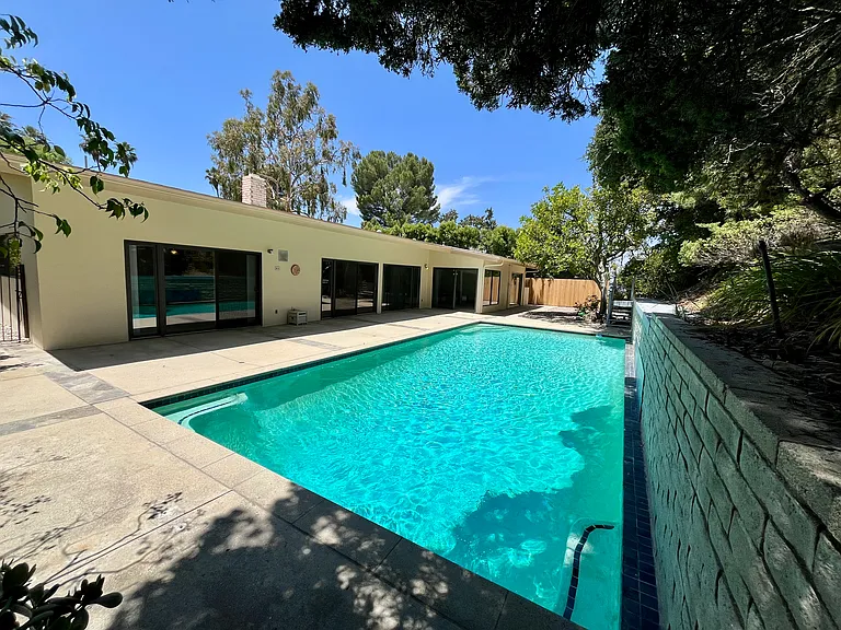 16641 Park Lane Cir — Photo 15