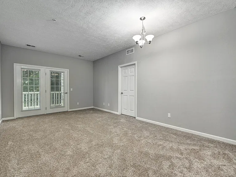 Aquamarine Apartments — Photo 79