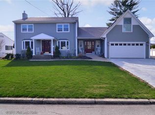 63 W Blue Ridge Rd, Cranston, RI 02920