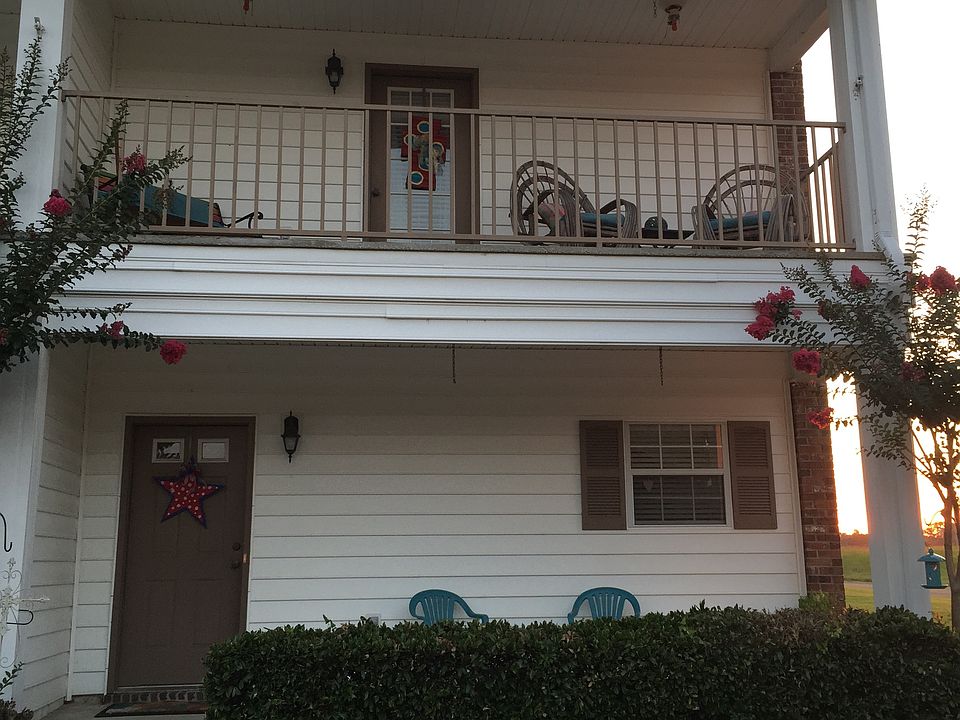 1st image of 202 Tomlinson Dr #7
