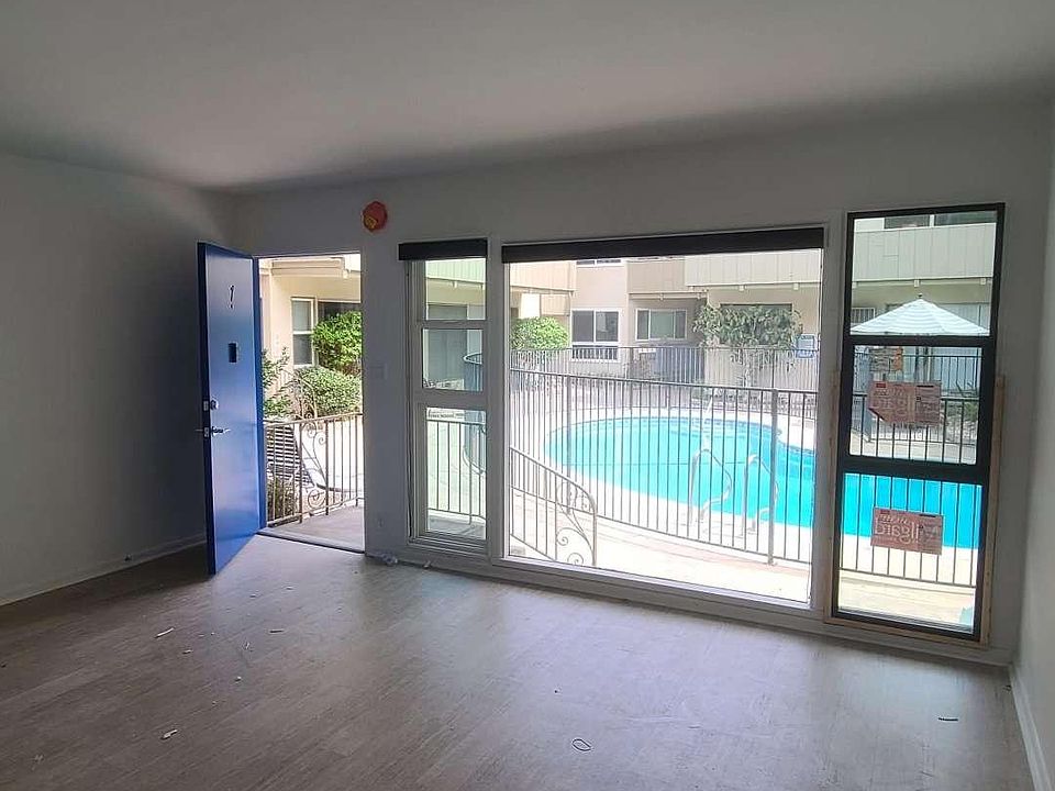 1st image of 2033 N Beachwood Dr