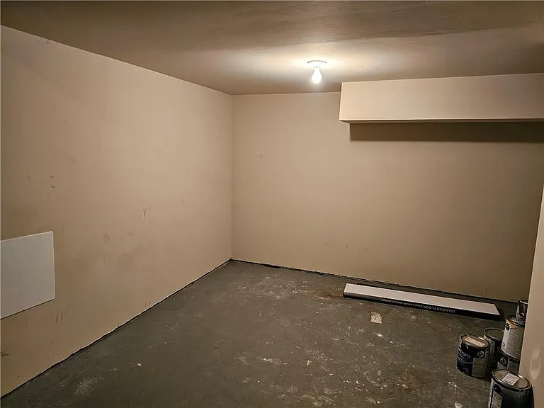 1021 Thornborough Dr — Photo 29