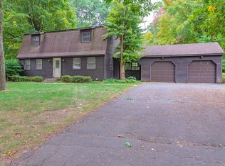 23 Morningside Dr, Westfield, MA 01085