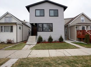 5225 W Warwick Ave, Chicago, IL 60641
