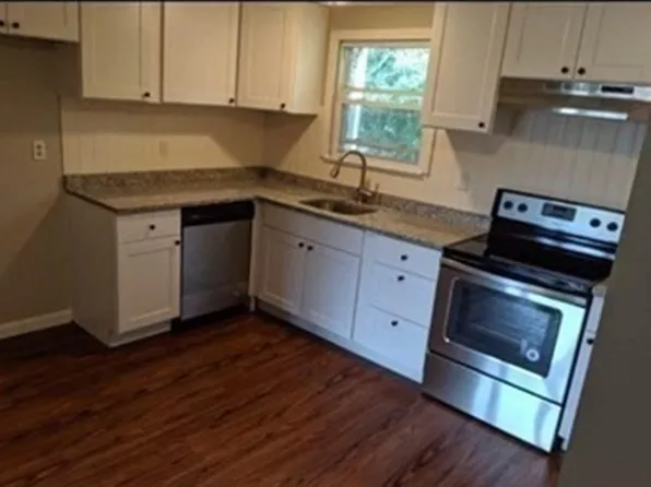 137 John A Dunn Memorial Dr #U-5, Rockland, MA 02370