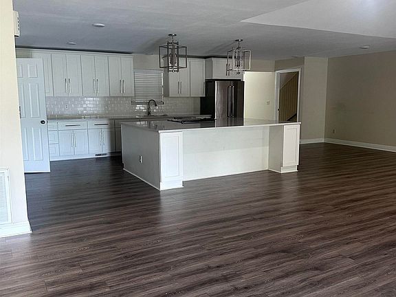 2nd image of 2785 Sowell Rd