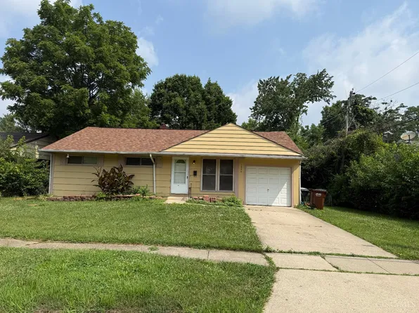1320 Madeleine Cir, Cincinnati, OH 45231