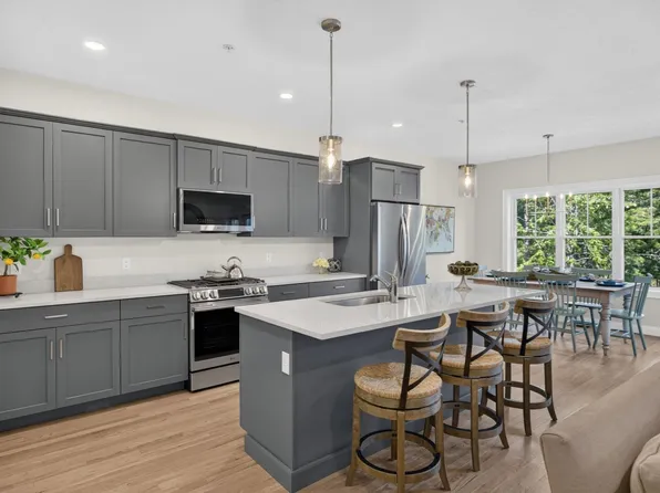 14 Snapdragon, Plymouth, MA 02360