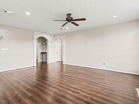 5th image of 3410 Cypressdale Ct
