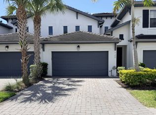 7380 Rockefeller Dr #57, Naples, FL 34119