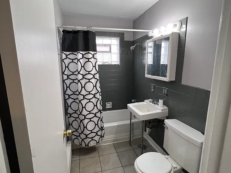 9022 S Dauphin Ave #1 — Photo 4