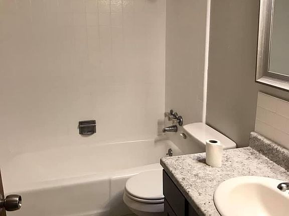 2nd image of 727 E Lois Cir S
