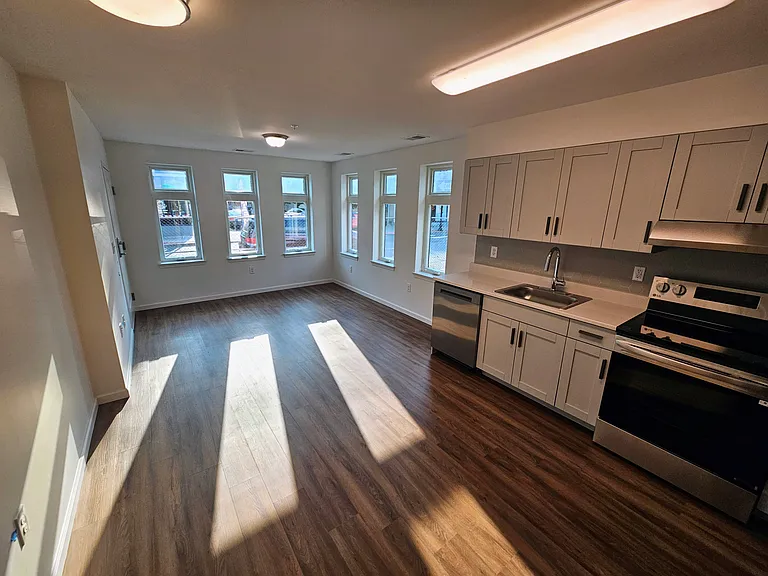 Clinton Lofts — Photo 10