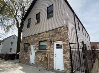 2236 S Wood St #3, Chicago, IL 60608
