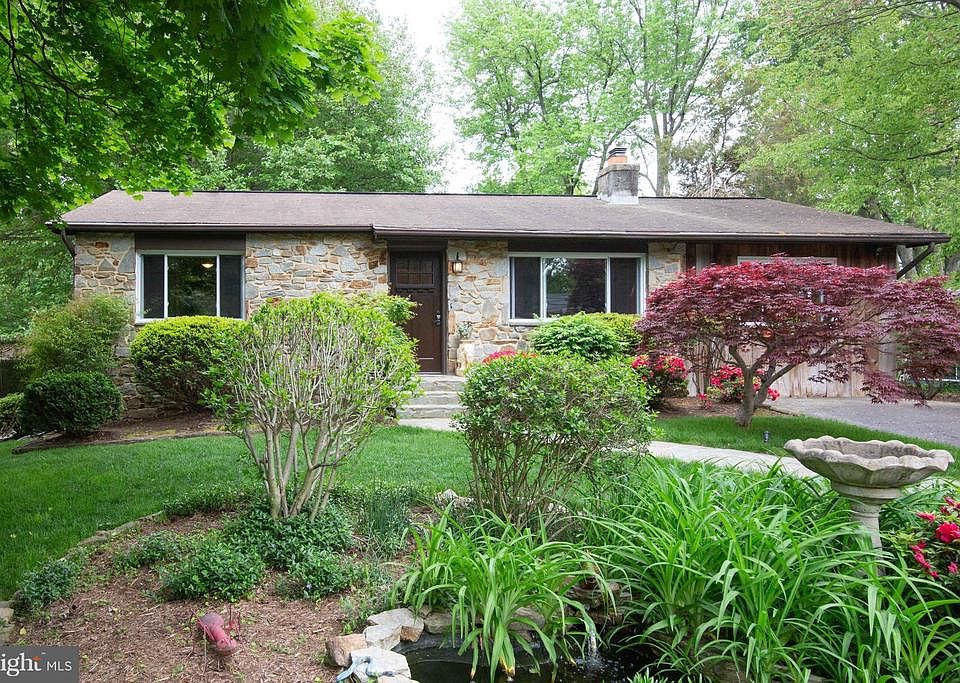 1st image of 107 Lee Dr